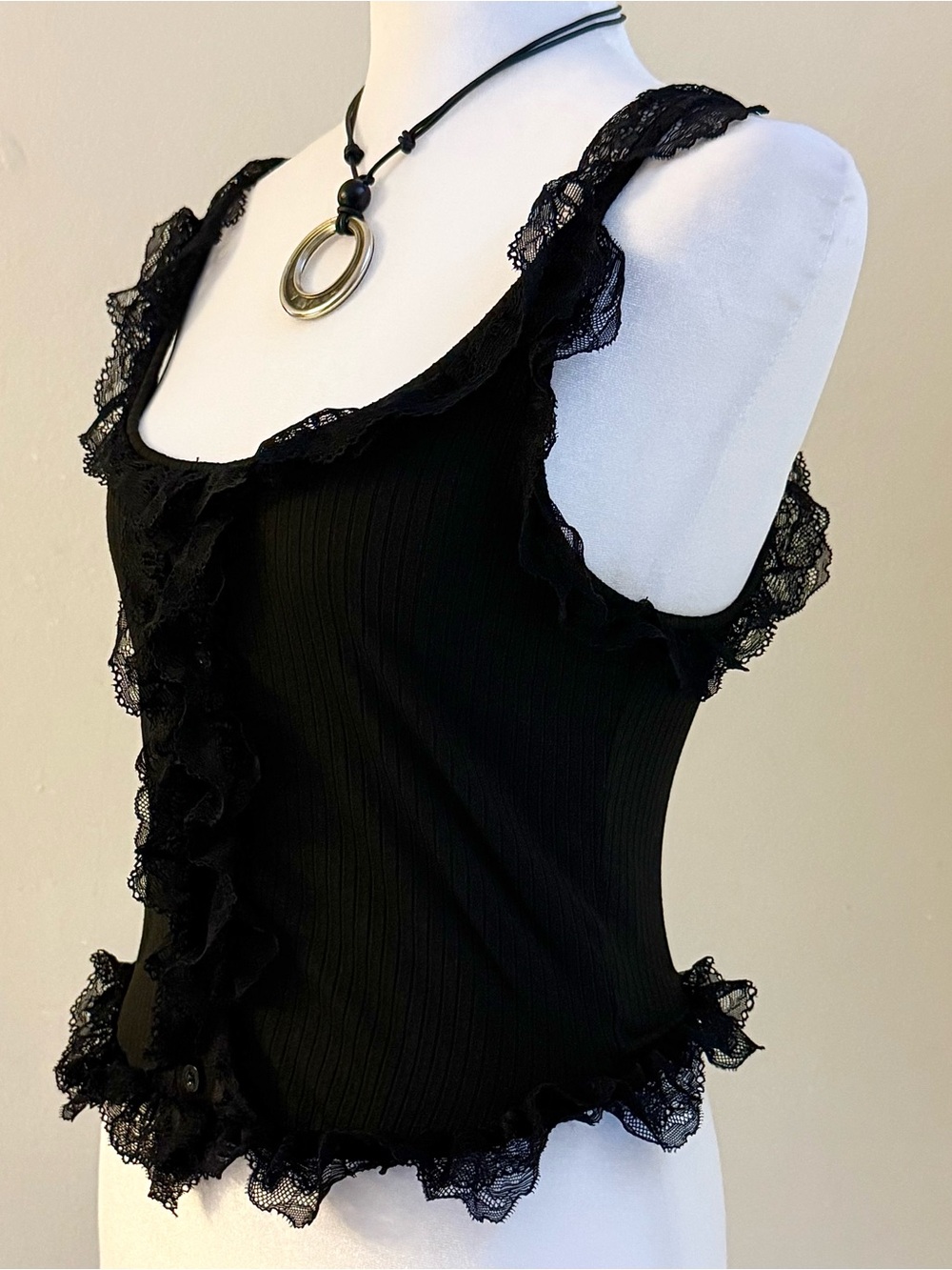 iris Black Lace-Trim Ribbed Ruffle Camisole - Picture 4 of 6